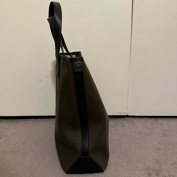 Authentic MICHAEL KORS Tote Bag - Picture 2 of 8